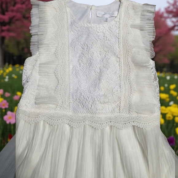 NANNETTE - 7/8 Elegant White Lace Kids Dress - Picture 3 of 9
